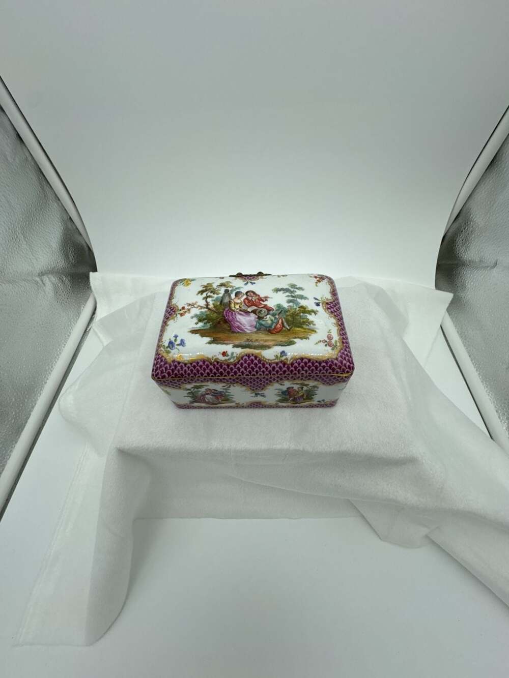 Dresden Porcelain Hand-Painted Courting Scene Trinket Box - Purple Scale Pattern
